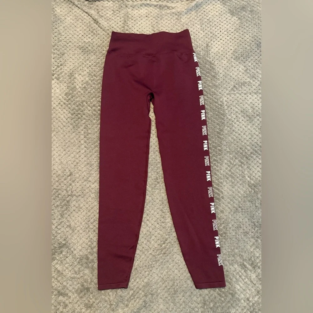 🔥 PINK Active Burgundy High-Rise Logo Leggings (Size Small) - Picture 6 of 6
